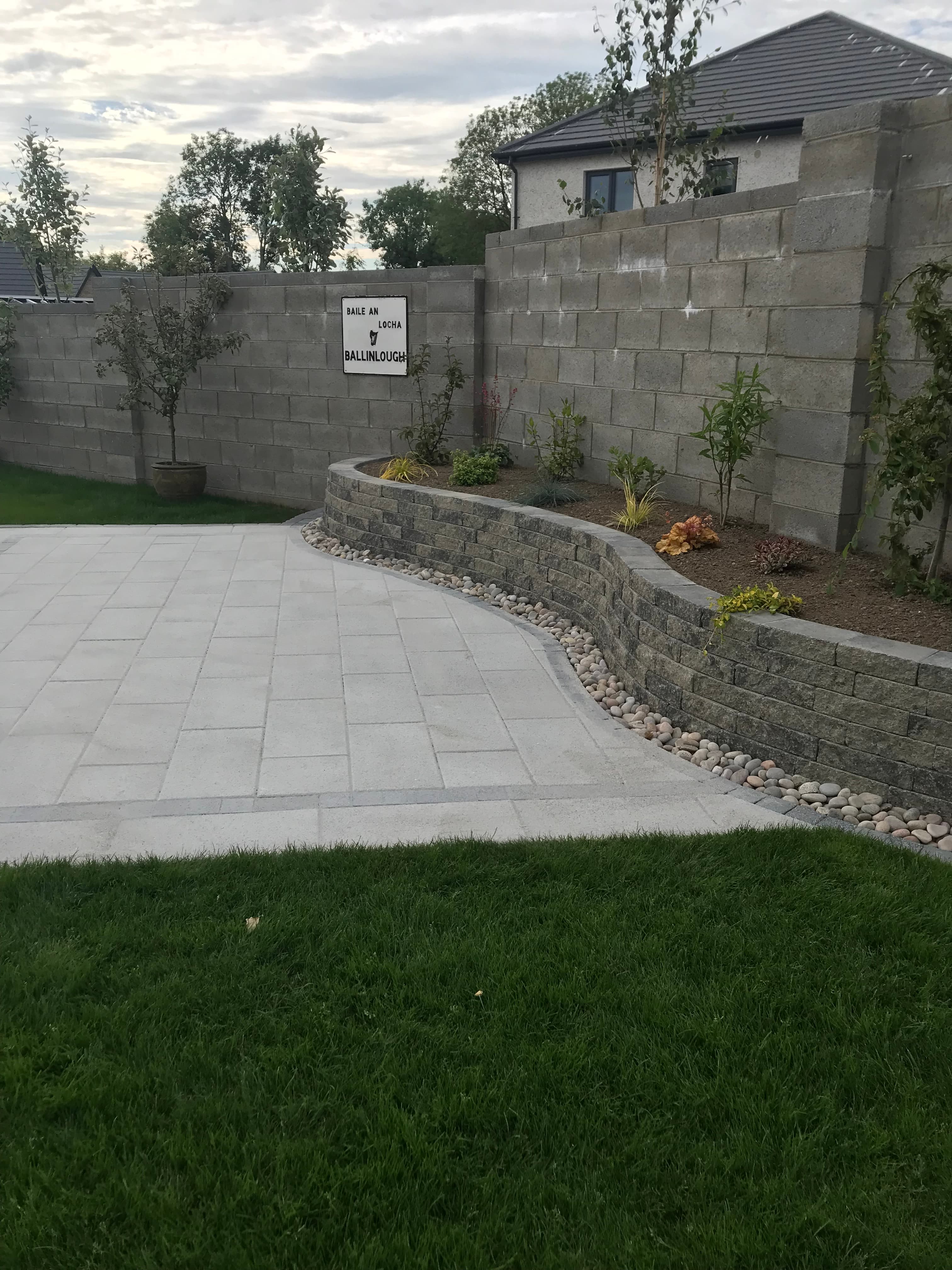 Patio and walling detail in Drogheda, Louth