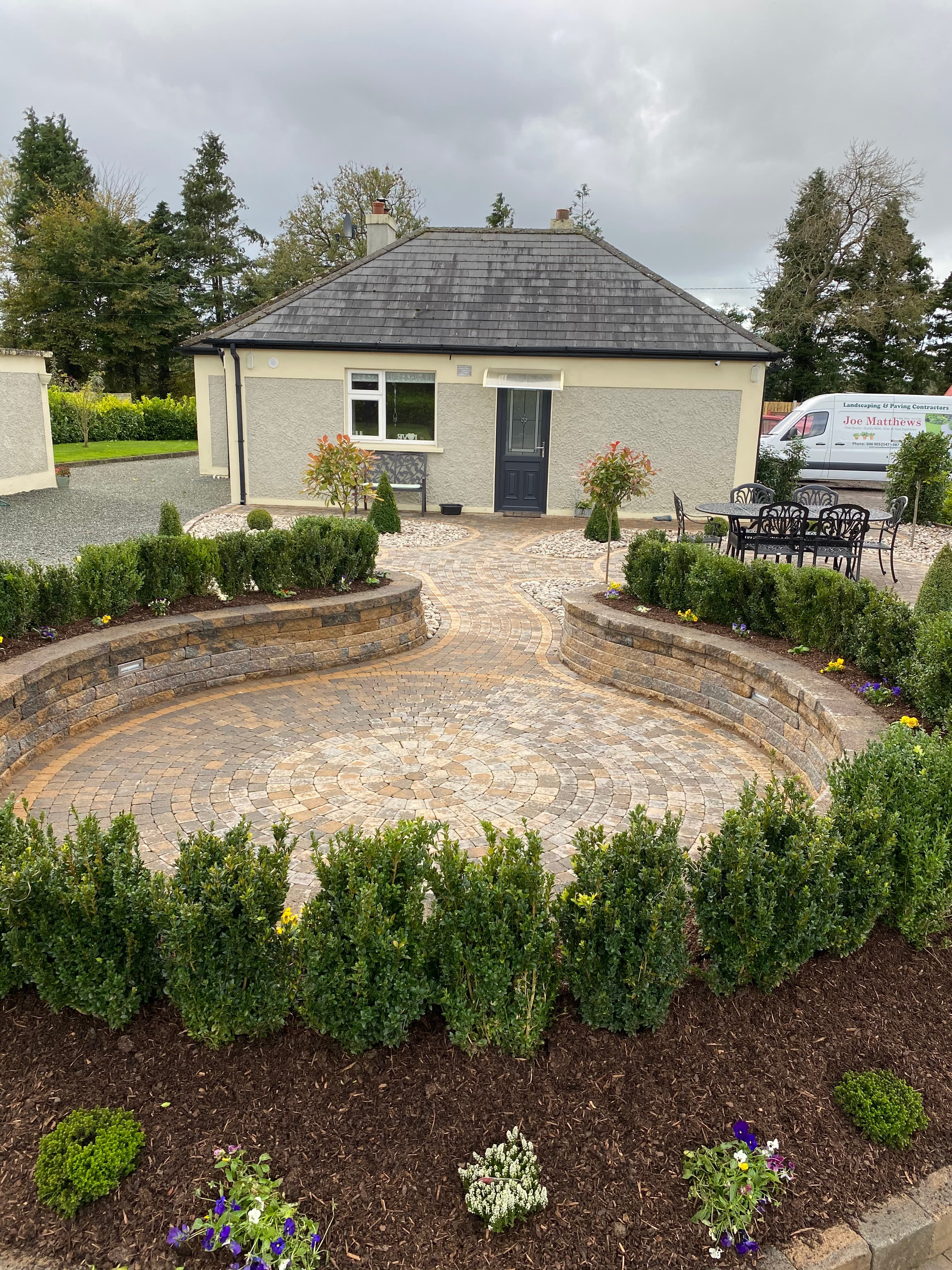 Walled circular patio in Castletown, Meath